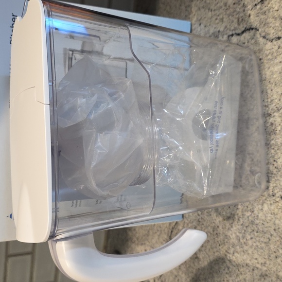 ClearlyFiltered Water Pitcher - Picture 8 of 9